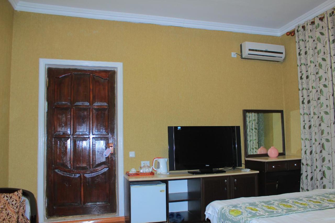 Хотел Хесон Khujand Room photo